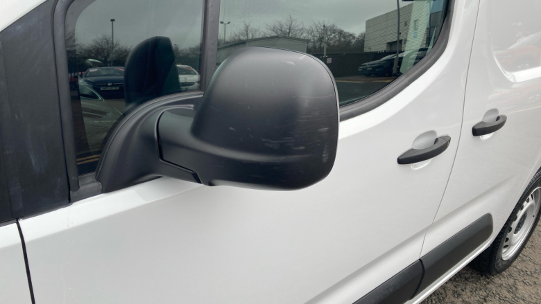 Vauxhall Combo Cargo Combo L1 Diesel 2300 1.5 Turbo D 100ps H1 Dynamic Van [6 Speed]